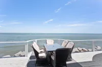 Luxe on the OCEAN w/ limo cart, firepit, paddle boards, pingpong, bikes, pets ok