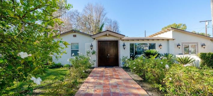 Spanish Villa Heated Pool/Jacuzzi/Pingpong/Mini-golf Hotels in Burbank