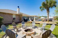 Experience Navarre Beach just 7 mins away