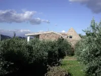 House in the Countryside surrounded by greenery at the foot of the supramonte