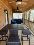 Eagle's Landing - 1-bedroom cabin plus sleeping loft minutes from Patoka Lake