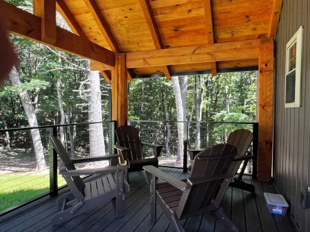 Malbec- our Charming Newly Constructed 2-bedroom Cottage at Jones von Drehle Отели в г. Трапхилл