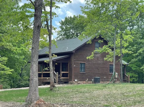 Authentic Cedar Cabin-Dogwood Cabin-with Pool near Blue Springs Ranch