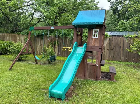 Historic home nestled in the heart of horse and wine country. Kids/pet friendly!