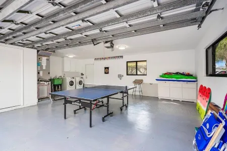 Stunning Paradise! Steps from the Beach+Pool+Golf