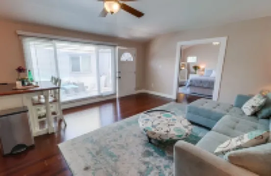 Charming, private, pet friendly cottage close to all that San Diego has to offer