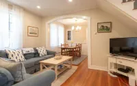 Cozy 4 bedroom cottage in town, with parking