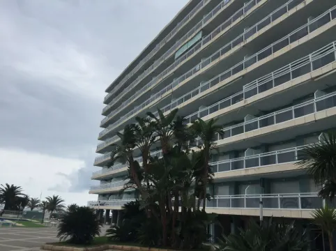 First sea line, apartment with capacity for six people Hotels in Gandia