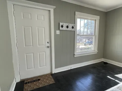 Conveniently Located Modern Bungalow