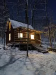 Hocking Hills,Cozy Secluded Cabin,Minutes to Caves/WiFi/Pet Friendly!