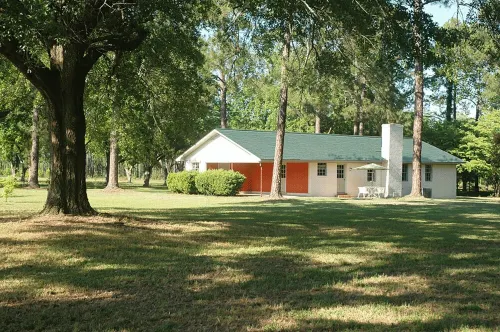 Guest House at Historic Ten Horse Farm near Bainbridge and Lake Seminole