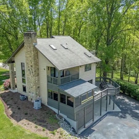 Creekside 3Br w/ Firepit - 5 Min to Sports Park - 10 Min to Downtown Asheville