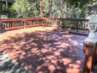 Stunning secluded creekside A-Frame cabin/gameroom