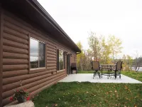 Enjoy privacy in this newly built cabin with spectacular view of North Star Lake