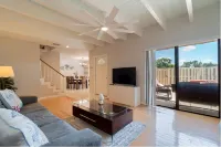 Welcome to our 3 bedroom 2.5 bath town house in the heart of Wellington Florida