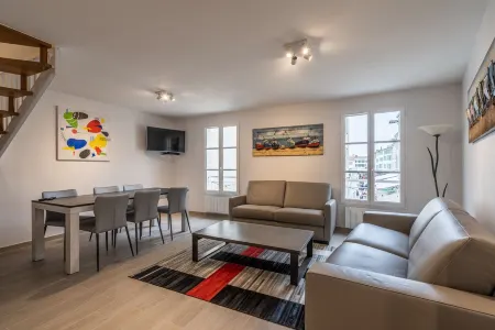 Magnificent new apartment in the heart of Saint-Martin-de-Ré Отели рядом с достопримечательностью «Parc de la Barbette»