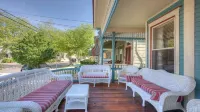 Beautiful 6 BR House in center of  Historic District 1 Block to Beach