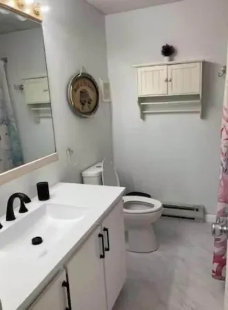 Cozy 3 beds w/Pool and Balcony