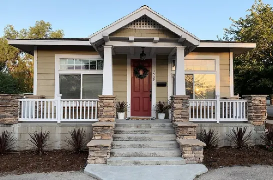 Beautiful fully renovated craftsman home in Paso Robles on historic Vine Street!