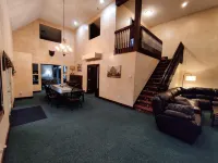 Spacious Mountain Home with Hot Tub on 10 Acres, Nearby Skiing