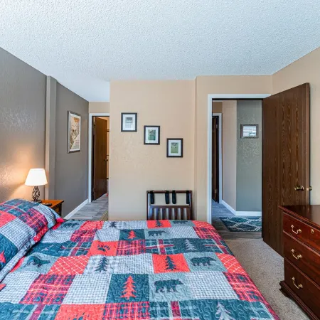 Walk to Giant Steps from this cozy 2 bd/2ba with Private balcony & Mtn views.