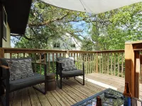 Casa Maria- cute creekside 2bed/1bath Hotels in Carson