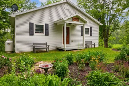 3 Bdrm Spacious Home w Game Room.  Just Minutes from Wgi & Wine Trail. Отели рядом с достопримечательностью «Парк штата Уоткинс Глен»