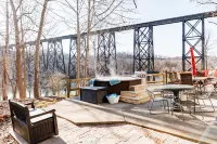 Riverfront hidden gem, ground floor open space! - Wifi