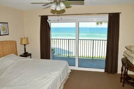 Beachfront. Sept. Just opened due to cancellation.