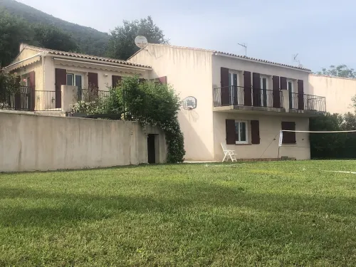 Au Centre de la Côte Dazur Villa Familiale Avec Piscine au Calme