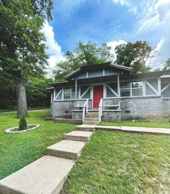 cozy, artsy, private (entire home) near downtown