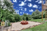 Wilkes County Western NC 3Br Cottage with Hot Tub!