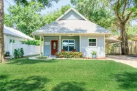 Tranquil beach cottage in historic American Beach! 5 min walk to the beach! - 4-Star