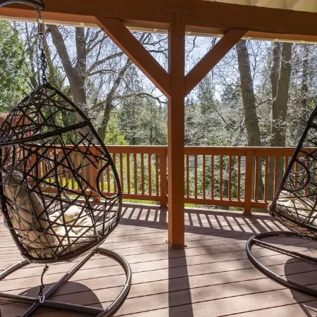 Mountain Escape w/ AC Near Village w/ Private Lake Trail Access, Deck & BBQ