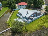 Ocean Springs Waterfront Home with Amazing Views! Hotels in Gulf Park Estates