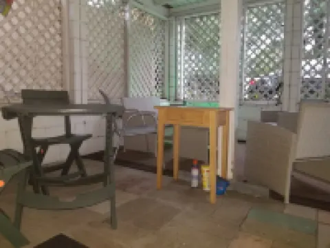 Beach/Pier/Restaurants/Shopping/Outstanding Location...100yards to All! Parking