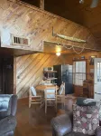 Beautiful Rustic Cabin at Enid Lake, near Grenada Lake, Sardis Lake & Ole Miss