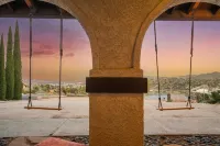Mountain Views, Pool Heat, Outdoor Kitchen, Arcade