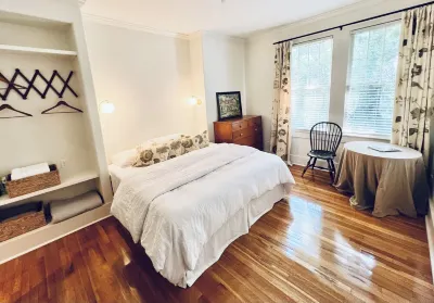 1926 Guest Cottage at River Landing