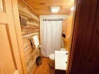 Charming and modernized 1800's Creekside Cabin w/Hot Tub and 5 minutes to I-77