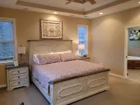 5 bdrm Lakefront Home-private lake! Accommodates 2-15 guests, great fishing too.