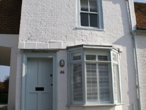Waterside Cottage In Emsworth, Hampshire