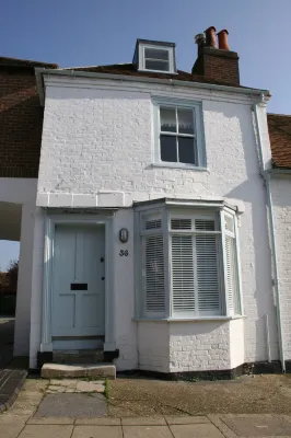 Waterside Cottage In Emsworth, Hampshire Hotels in Emsworth