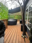 Asheville getaway, deck, hottub, trees, fire pit