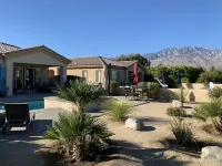 Modern Private Pool Villa in Golf Course Community w/Country Club