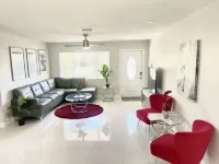 Clean and modern 2BR/2Bath Jacuzzi home, beautiful Patio, minutes from the beach