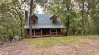 Spend Labor Day at Happy’s Hideaway- Fiber Wifi and Hot Tub - Callaway Gardens - Chalets