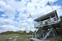 Walk to the beach in minutes from this recently remodeled condo.