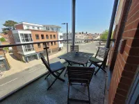 Lesley Court- A spacious 2 bedroom apartment near Chelmsford Centre/ Station
