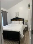 Modern Cabin w Mountain View 3.5 MILES to Sequoia NAT’L Prk!